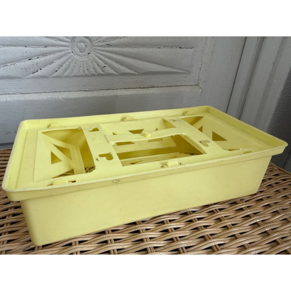 Vintage 70's Rubber Plastic Yellow Tissue Box Holder Floral Retro - Picture 5 of 10